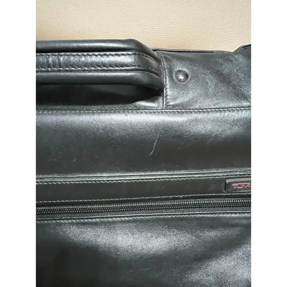 TUMI Alpha Briefcase Bag Nappa Leather Flap Expandable Black Messenger Laptop